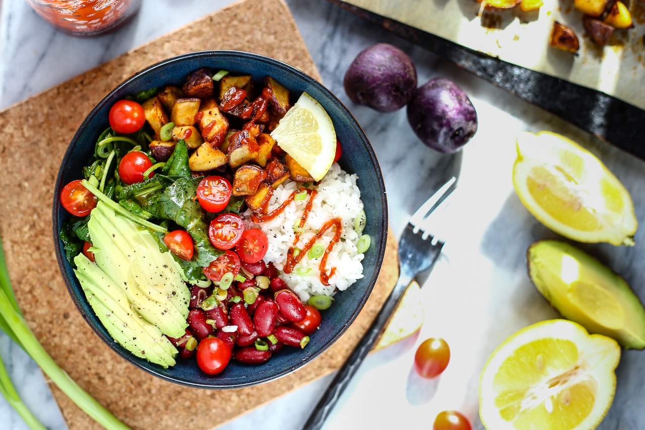 A tasty colorful lunch bowl with lots of fresh veggies.