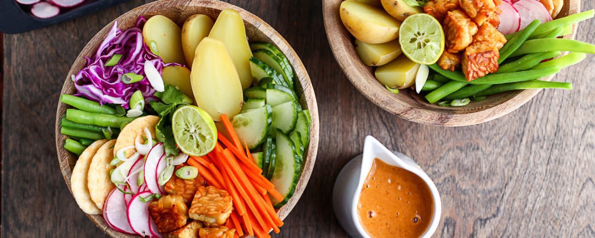 A gado-gado salad in a bowl.