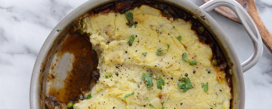 Shepherd's pie in a skillet.