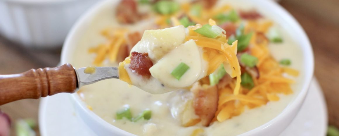 Slow Cooker Cheddar Bacon Ranch Potato Soup